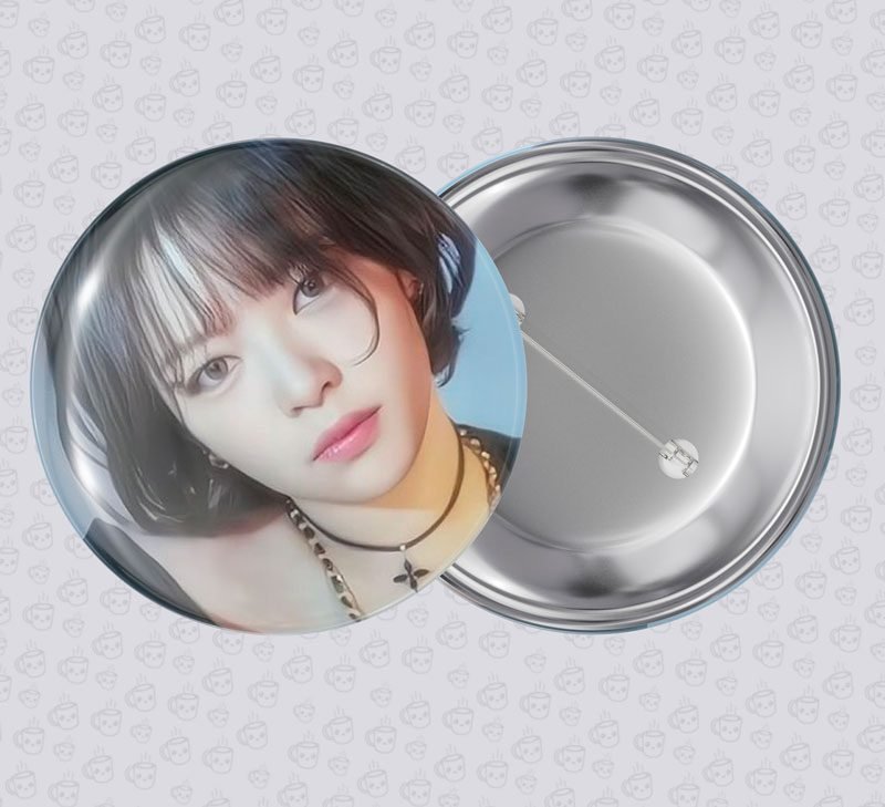 Botton Twice Yoo Jeong-yeon